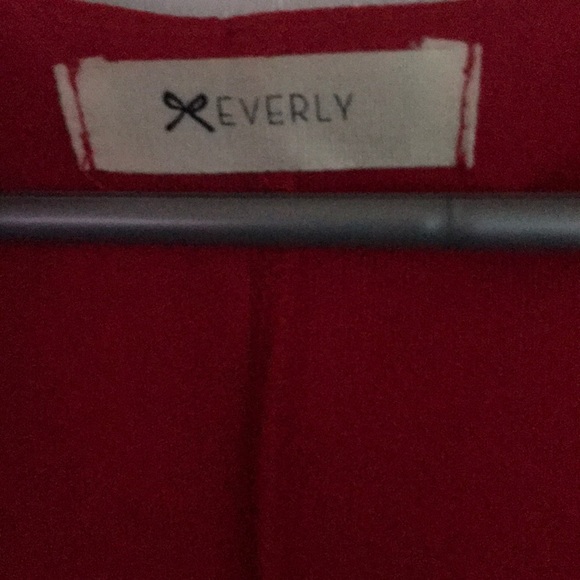 Flattering dress for work or play! - Picture 3 of 3